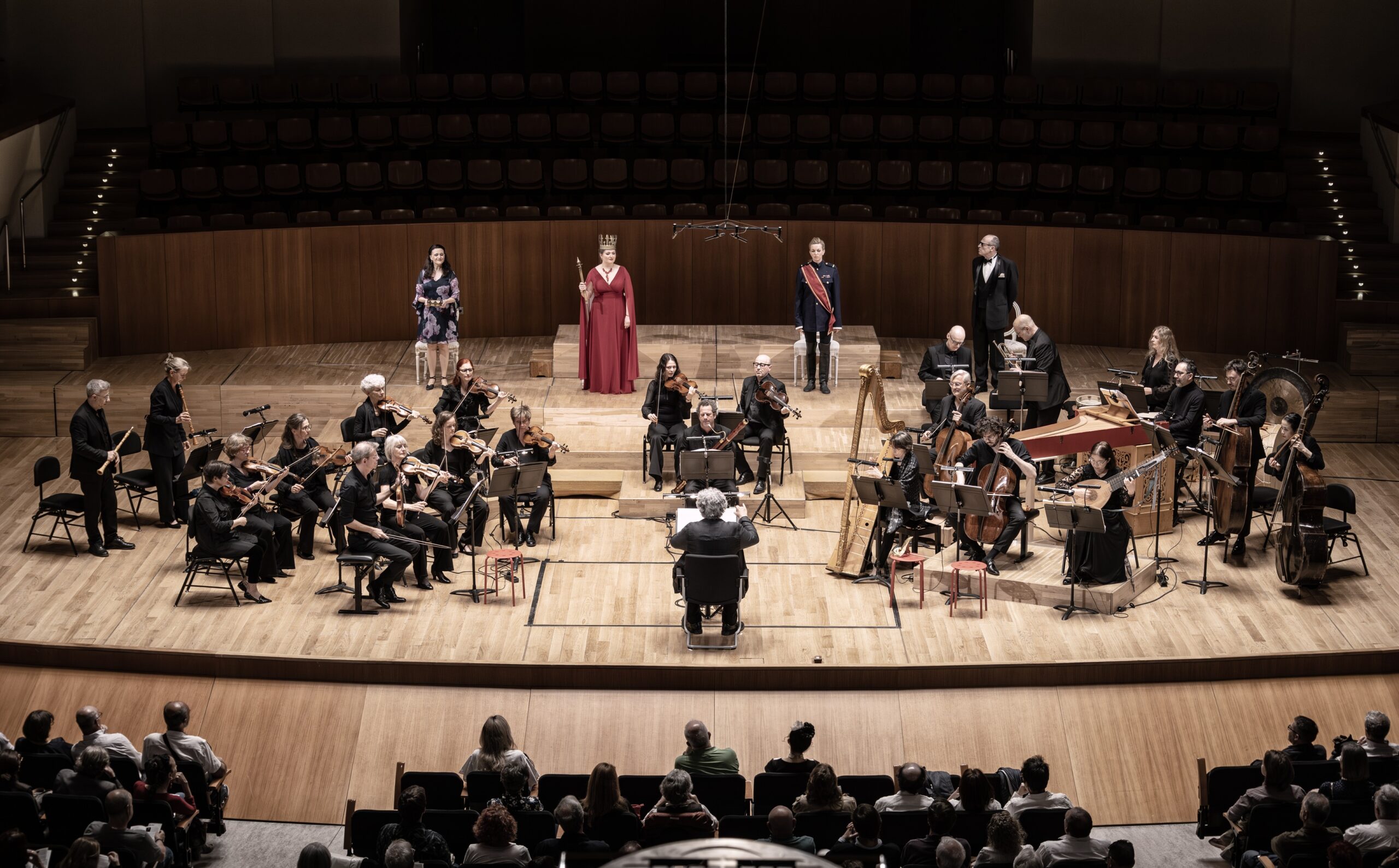 ‘Il Giustino’ y René Jacobs: cuando “lo poco agrada y lo mucho cansa” PALAU DE LA MÚSICA. TEMPORADA DE PRIMAVERA. Programa: Il Giustino, ópera en tres actos, de Antonio Vivaldi, con libreto de Nicolò Beregan, retocado por Antonio Maria Lucchini, Pietro Pariati y el propio Vivaldi. Intérpretes: Remy Brès-Feuillet, contratenor (Giustino); Olivia Vermeulen, mezzosoprano (Anastasio); Kateryna Kasper, soprano (Arianna); Robin Johannsen, soprano (Leocasta); Siyabonga Maqungo, tenor (Vitaliano); Sonia Prina, mezzosoprano (Andronico); Mark Milhofer, tenor (Amanzio); Francesc Ortega Martí, barítono (Polidarte). Orquesta Barroca de Friburgo. Director: René Jacobs. ­Lu­gar: Palau de la Música (Sala Iturbi). Entrada: Alrededor de 1.300 espectadores. Fecha: Domingo, 19 abril 2026