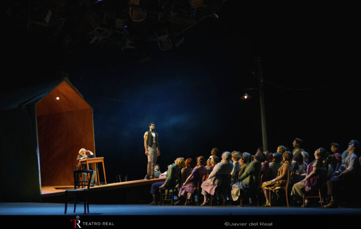 El Teatro Real de Madrid presenta a partir del próximo 14 de abril una de las óperas más representativas de la música checa: La novia vendida, de Smetana. Bajo las órdenes de Gustavo Gimeno en lo musical y nueva producción del coliseo madrileño de Laurent Pelly, este título contará con las voces de Manel Esteve, María Rey-Joly, Svetlana Aksenova, Natalia Tanasii, Toni Marsol, Monica Bacelli o Mikeldi Atxalandabaso, entre otros.