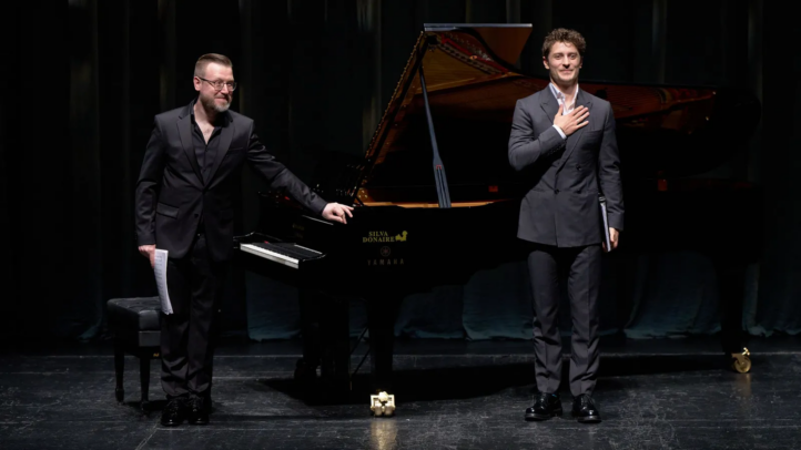 Crítica: Jakub Józef Orlinski en el Teatro de la Maestranza. Un recital sin alma y sin identidad