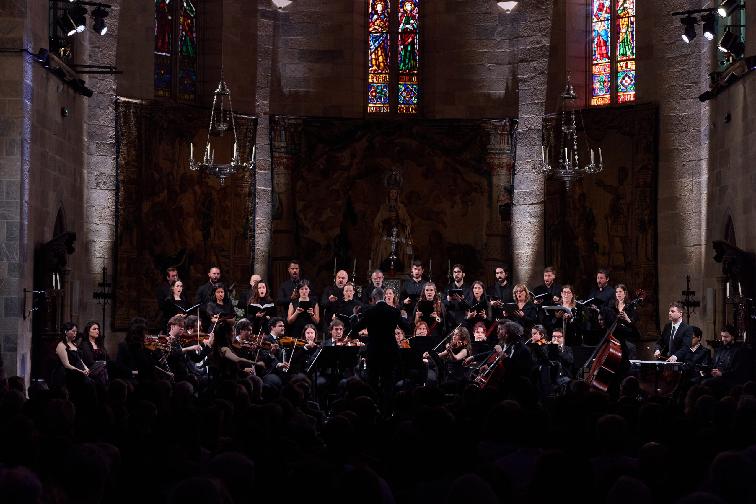 El Festival Perelada ha puesto punto y final a su edición de Pascua anunciando que la compositora barcelonesa Raquel García-Tomás estrenará una obra nueva de 2027. La formación MUSIca ALcheMIca, fundada y dirigida por la violinista Lina Tur Bonet, también formará parte del cartel de la próxima edición de Pascua, en la que interpretará la Pasión según San Juan, de Bach.
