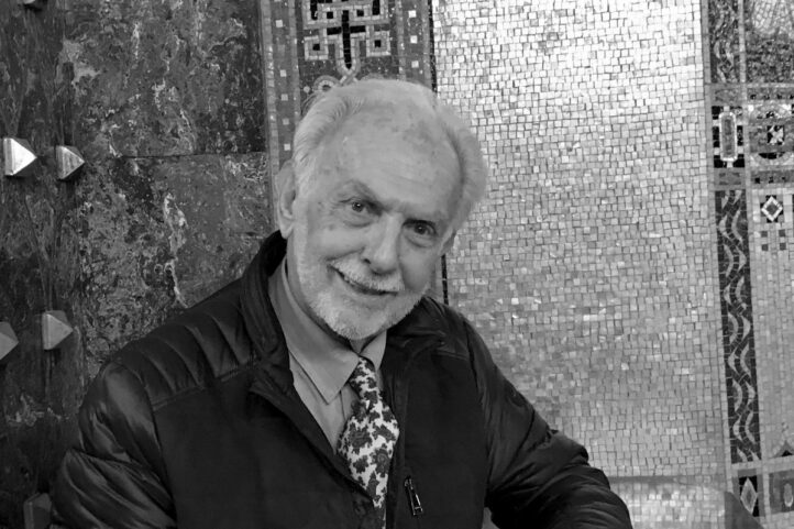Obituario: Brian Large, maestro y mago de la ópera en vídeoMaestro y mago de la ópera y el concierto en vídeo, el nombre de Brian Large era siempre marchamo de excelencia, de la máxima excelencia. Sus pioneras filmaciones y transmisiones iban incluso más allá de la propia realidad escénica. A través de sus estudiados planos y tomas, millones de personas han disfrutado de representaciones de ópera y conciertos mejor que en los propios teatros o salas de concierto.
