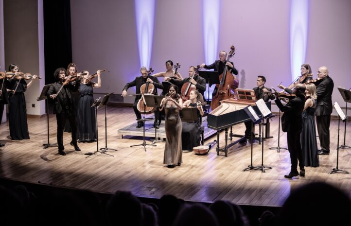  Cristina Gómez Godoy, cuando el oboe se torna belcantistaFESTIVAL STRINGS LUCERNE. Programa:  Obras de Falconieri, Vivaldi, Albinoni, Manfredini, Bellini y Chaikovski. Solista: Cristina Gómez Godoy (oboe). Violín y dirección: Daniel Dodds. ­Lu­gar: Palau de la Música (Sala Rodrigo). Entrada: Alrededor de 375 espectadores. Fecha: domingo, 10 mayo 2026