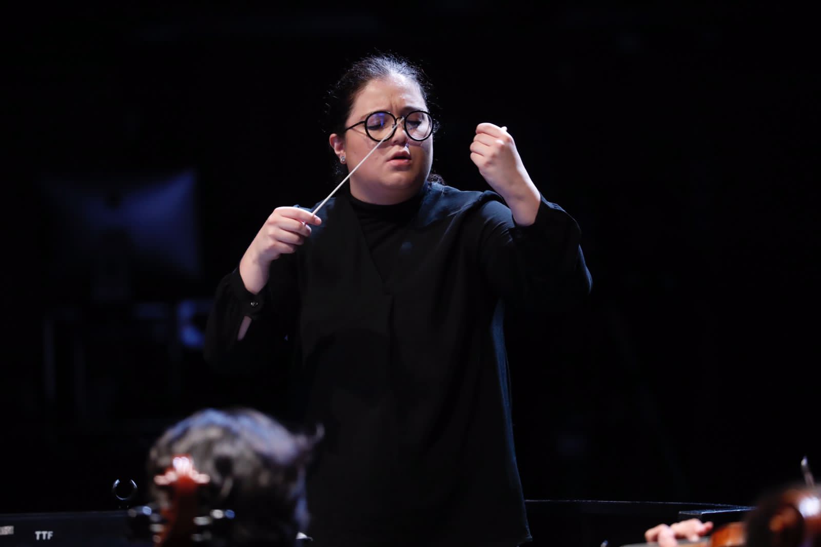 Este viernes tiene lugar el último programa del ciclo Jóvenes Músicos de la Orquesta Sinfónica RTVE con obras de Mendelssohn, Saint-Saëns y Beethoven. Dirige el concierto Ana María Patiño actual directora titular de la Orquesta Filarmónica de Medellín. Carlos Vidal, galardonado en el concurso Juventudes Musicales en 2022, interpreta el concierto de Saint-Saëns al violonchelo