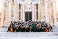 La JONDE interpretará la Sinfonía Fausto de Franz Liszt, una de las grandes obras del sinfonismo programático del siglo XIX, bajo la dirección de Donato Renzetti. La gira de conciertos se celebrará entre el 30 de junio y el 7 de julio en Badajoz, Baeza (Jaén), Granada y Águilas (Murcia). El concierto de Granada, junto al director Timothy Brock, pondrá en diálogo el repertorio sinfónico y la música para cine mudo con la inclusión en el programa de Rapsodia satánica de Pietro Mascagni