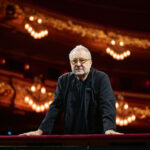 Josep Pons pone fin a su etapa como director musical del Liceu tras 14 años en el puesto. El próximo 24 de julio, el director catalán se enfrentará al último concierto del ciclo integral dedicado a Mahler, pasando a ser Director Musical Honorario de la institución catalana.
