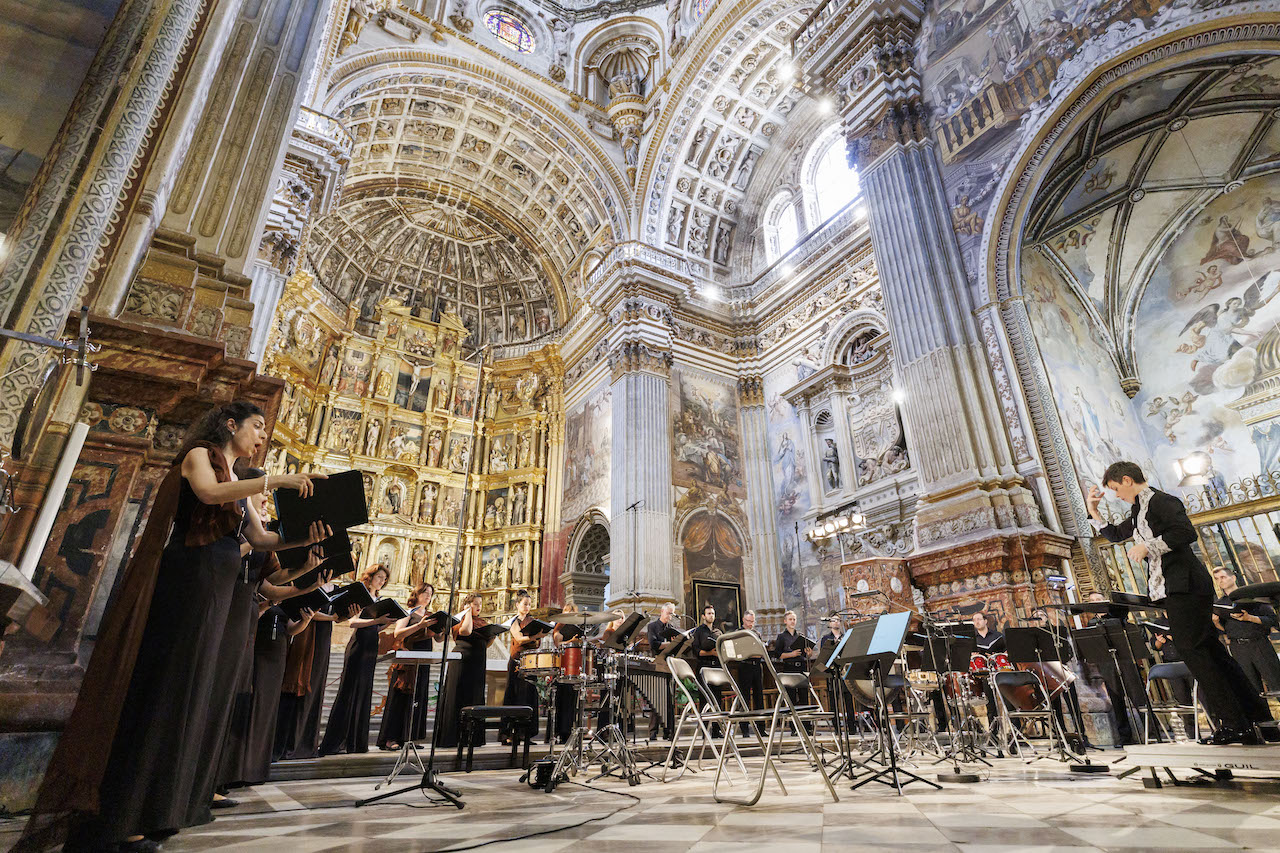 Armonías para el Paraíso75 Festival de Granada. Paradiso. Polifonía del siglo XVI a nuestros días. Obras de Lasso, Gesualdo, Cardoso, Lobo, Brito, Palestrina, Victoria y Aracil. Coro Gulbenkian. Solistas de la Orquesta Gulbenkian. Directora: Martina Batic. Iglesia de los Jerónimos, 11 de julio de 2026.