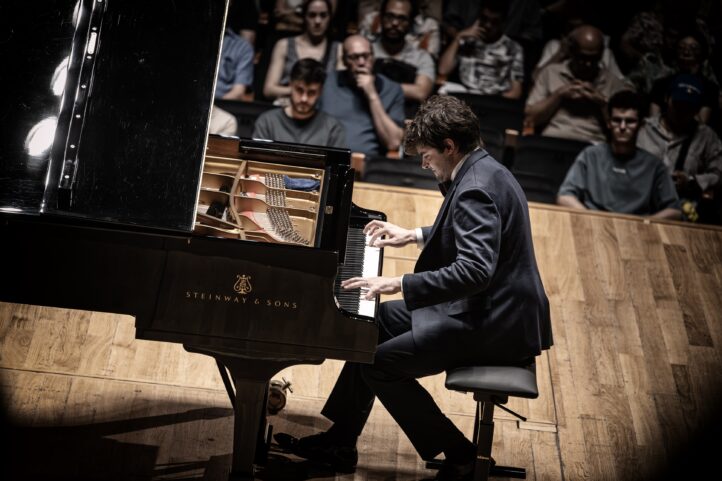 Crítica: Martín García García, un “Ferrari” de la técnica pianística en la clausura del Festival Iturbi
