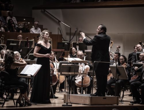 Critica: Enjundia y éxito en el Palau de la Música que homenajea a García Navarro a los 25 años de su muerte