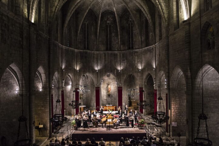 El Festival de Torroella de Montgrí reúne en su 46 edición grandes nombres de la música clásica, como Josep Colom, Daniel Harding, Nadine Sierra, o Elisabeth Leonskaja. Hasta el próximo 21 de agosto, esta cita busca ofrecer una programación de alto nivel, que en esta edición rendirá homenaje a Pau Casals en el marco del 150 aniversario de su nacimiento.