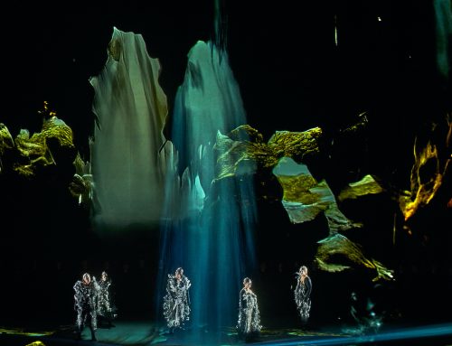 Critica: Un airado abucheo y veinte minutos de aplausos cierra el fallido Ring de la “Inteligencia artificial” con Götterdämmerung y Thielemann en Bayreuth
