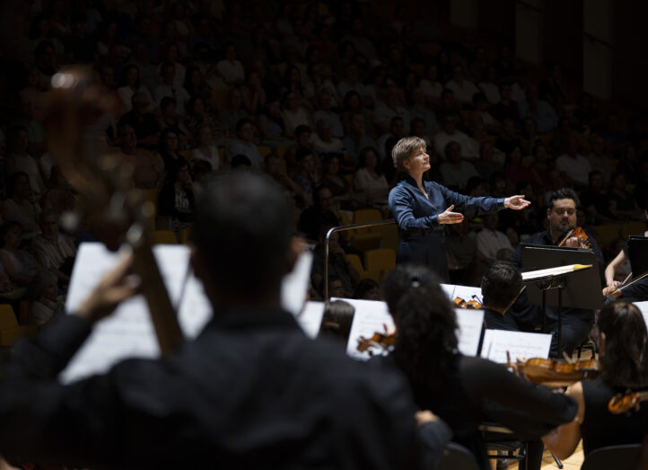 Anja Bihlmaier y la Orquestra de la Comunitat Valenciana: nuevo concierto para el olvidoJORNADA DE PORTES OBERTES. ORQUESTRA DE LA COMUNITAT VALENCIANA. Anja Bihlmaier (directora). Programa: Obras de Músorgski-Ravel (Cuadros de una exposición), y Chaikovski (Quinta sinfonía). Lugar: Palau de les Arts (Auditori). Entrada: Alrededor de 1.496 personas (lleno). Fecha: domingo, 13 septiembre 2026.