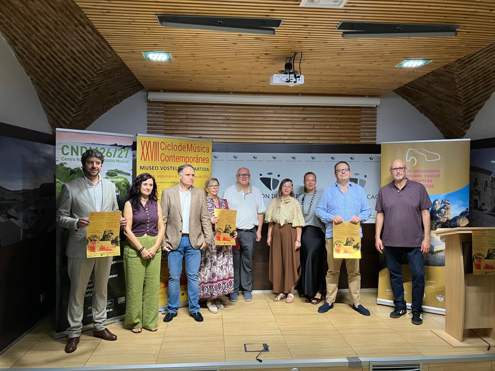 La 28 edición del Ciclo de Música Contemporánea se celebrará del 10 de septiembre al 24 de octubre y presenta cinco conciertos, dos encuentros con el público y un taller. Una “ópera abierta” en la escultura “VOAEX” festejará el 50.º aniversario del Museo Vostell Malpartida. La programación expandida del ciclo incluye un concierto que tendrá lugar en el MEIAC de Badajoz.