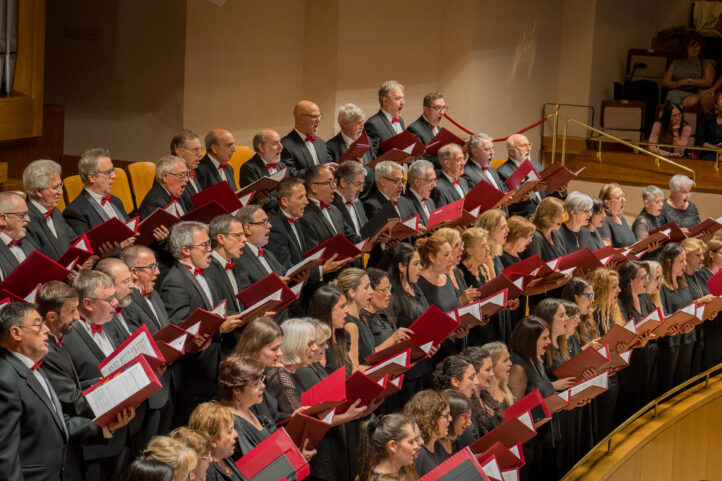 El Grupo Talía inicia su 16.ª temporada en el Auditorio Nacional con la maestría sinfónico-coral del Romanticismo Alemán de Brahms y Mendelssohn. La Orquesta Metropolitana de Madrid y el Coro Talía inauguran el ciclo el sábado 3 de octubre con la Sinfonía n.º 2 y el Schicksalslied de Brahms junto al Salmo 98 de Mendelssohn. La programación continuará con la Sinfonía nº7 de Beethoven, el tradicional concierto navideño Singing Latino, y la emblemática cita familiar Música y Juguetes, entre otros.