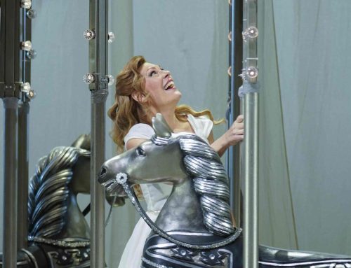 Crítica: Ciento dos vueltas de tiovivo. ‘Manon Lescaut’ vuelve al Teatro Real para inaugurar la temporada 2026/27