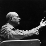 El programa del 150 aniversario del nacimiento de Pau Casals reunirá más de 230 actividades hasta octubre de 2027, suma ya 23.600 asistentes e incorpora nuevas citas en Madrid, Nueva York y distintas ciudades del mundo de la mano del Instituto Cervantes. El encuentro ha reivindicado la vigencia de su compromiso con la paz y los derechos humanos y su concepción de la música como lenguaje universal.