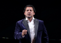 Jorge de León: "La ópera es una protesta contra la guerra, el odio y la muerte"