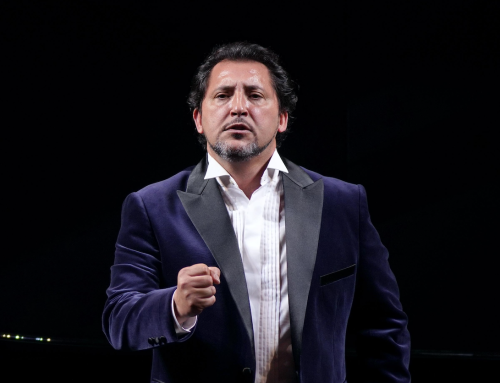 Jorge de León: “La ópera es una protesta contra la guerra, el odio y la muerte”