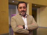 Juan Carlos Matellanes, presidente de ABAO Bilbao Opera, releva a Isamay Benavente al frente de la asociación, cuya nueva Junta Directiva reúne a representantes de los principales teatros, festivales y temporadas líricas de España. La Asamblea, celebrada en el Teatro de la Maestranza de Sevilla, acuerda convocar la IX Edición de los Premios Ópera XXI, que se entregarán el 26 de junio de 2027 en A Coruña.