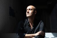 Luis Tabuenca recibe el XLIII Premio Reina Sofía de Composición Musical en el segundo concierto de la temporada de la Orquesta y Coro RTVE. El compositor recibe este galardón en una cita que tendrá lugar este viernes, 16 de octubre, en el Teatro Monumental de Madrid. El concierto se completará con dos obras de Grieg bajo las órdenes de Thomas Herzog. 